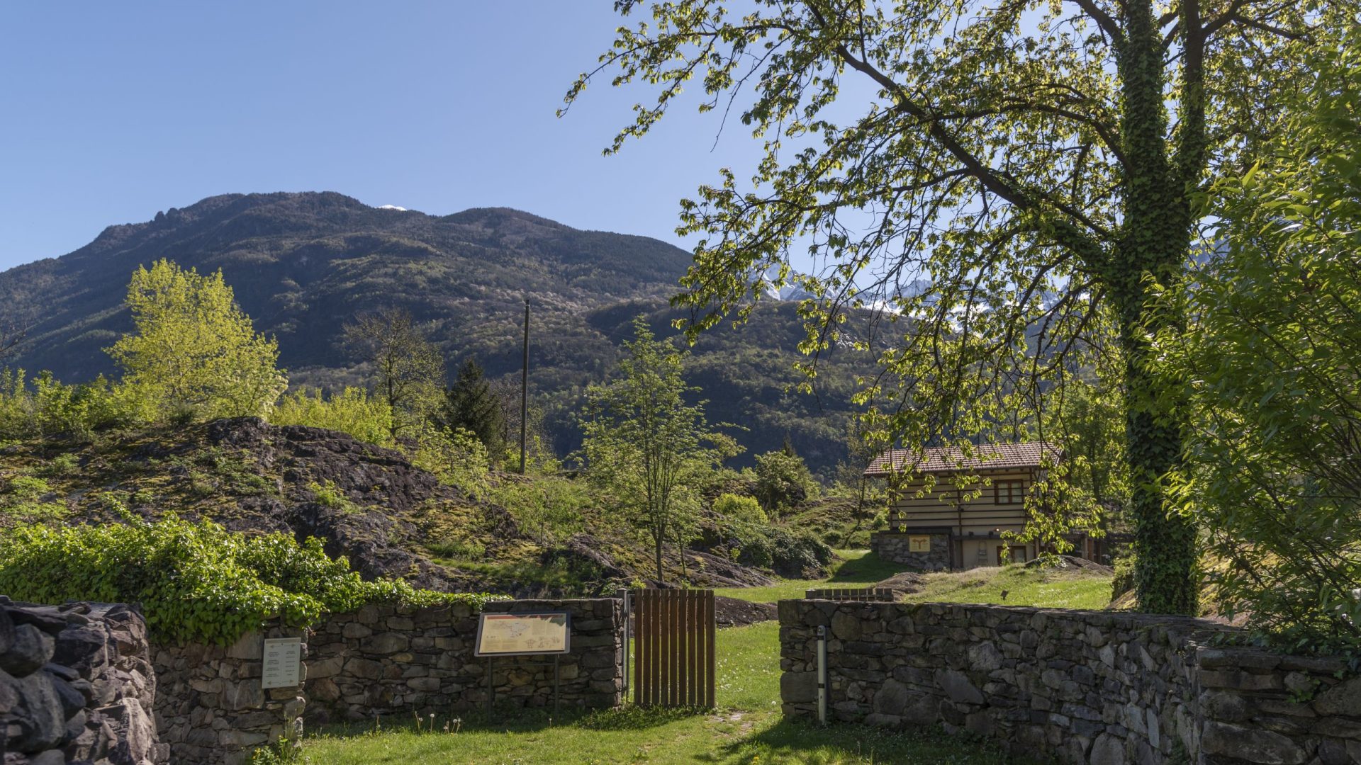 Capo di Ponte - Seradina - Ingresso (ph Alberto Marretta).jpg
